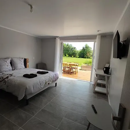 Frühstückspension Au Pied Du Lariat Léoville