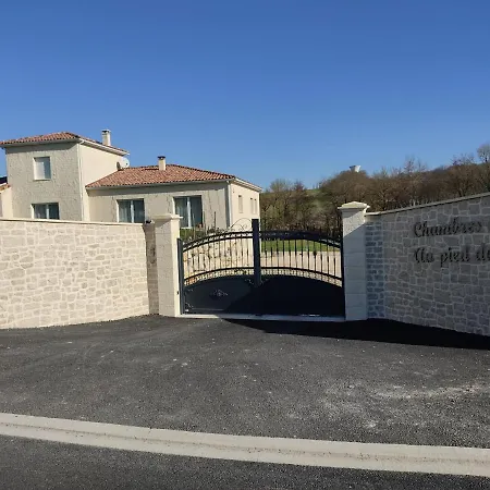 Au Pied Du Lariat Léoville