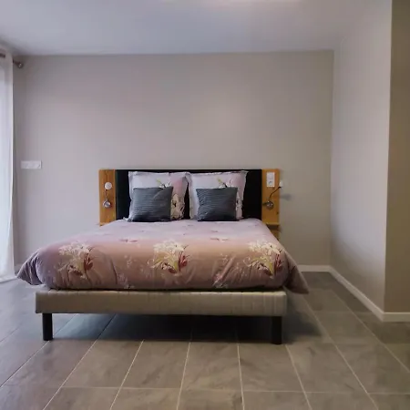 Bed & Breakfast Au Pied Du Lariat