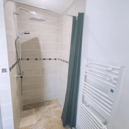 Bed & Breakfast Au Pied Du Lariat Léoville