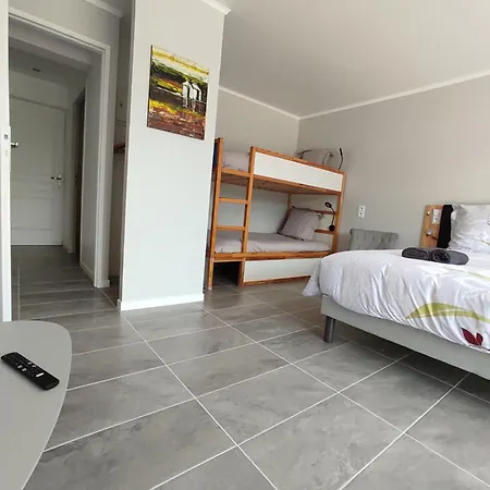 Au Pied Du Lariat Bed & Breakfast Léoville