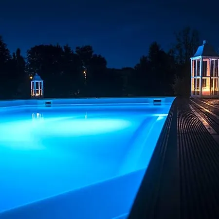 Au Pied Du Lariat 3* Léoville